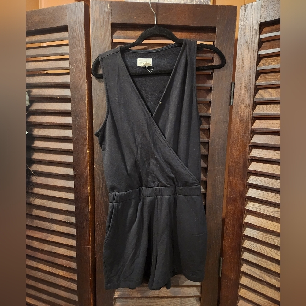 Lou & Grey Black SignatureSoft Garment